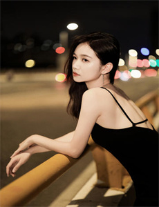 哪个网站可以看三级-李丽莎你懂的