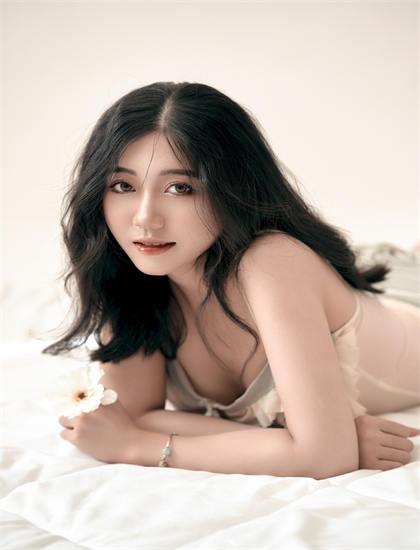 男人硬起來進去弄一次就軟了_少婦盪乳情慾辦公室A片視頻網站